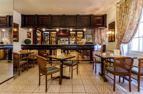 Hôtel Aneto  | Lourdes | Hautes-Pyrenees | France 1