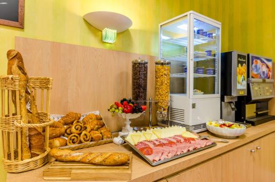 Hôtel Aneto  | Lourdes | Hautes-Pyrenees | France 10