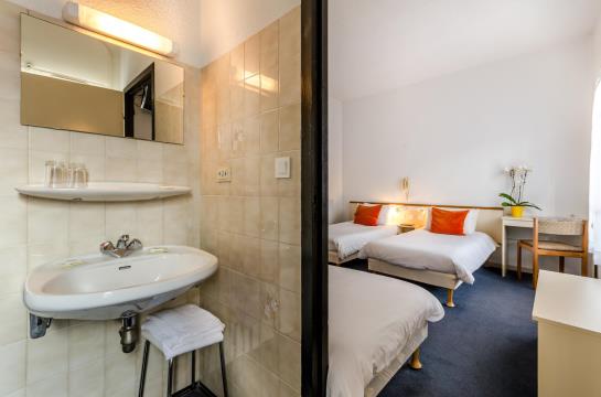 Hôtel Aneto  | Lourdes | Hautes-Pyrenees | France 12