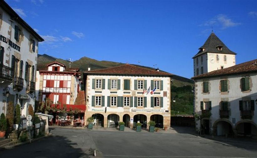 Arraya Chateaux & Hotels de France 