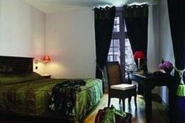 Inter-Hotel La Reine Jeanne 