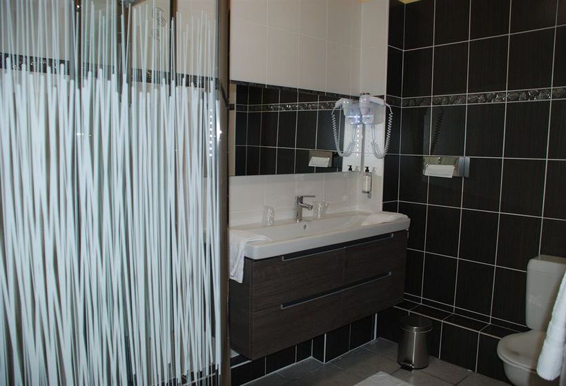 Comfort Hotel Cathedrale Lisieux  | Lisieux | Calvados | France 4