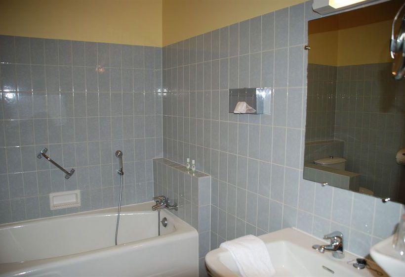 Comfort Hotel Cathedrale Lisieux  | Lisieux | Calvados | France 8