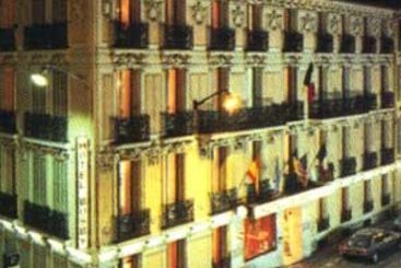 Hotel Busby Alpes Marítimos