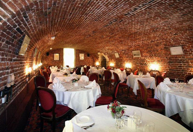 Hôtel Hostellerie Chateau de la Motte Fenelon  | Cambrai | Nord | France 5