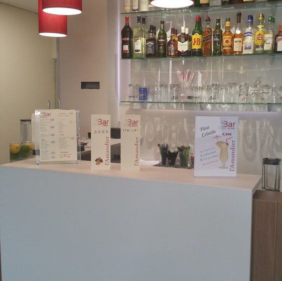 Hôtel L'Amandier  | Nanterre | Hauts-de-Seine | France 10