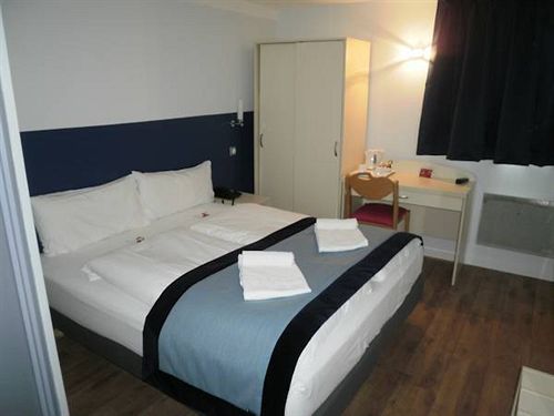 Hôtel L'Amandier  | Nanterre | Hauts-de-Seine | France 13