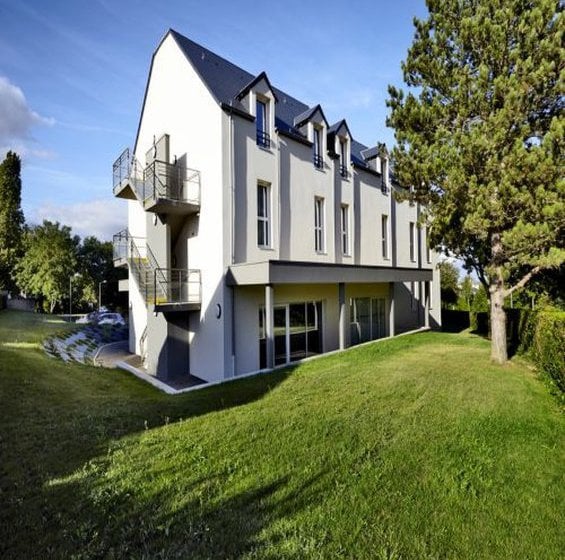 Hotel Kyriad Laval Laval