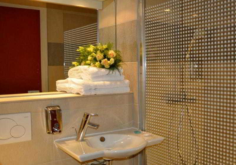 Inter-Hotel Porte de Geneve  | Gaillard | Haute-Savoie | France 5