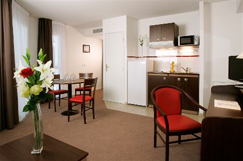 Appart'City Pau Hyper Centre  | Pau | Pyrenees-Atlantiques | France 20