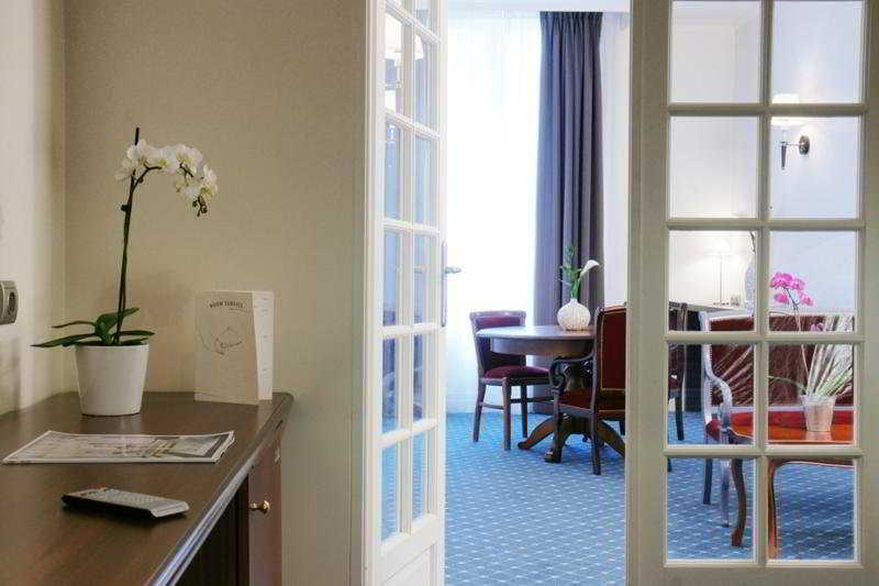 Hôtel Cyrnos  | Paris | Paris | France 20