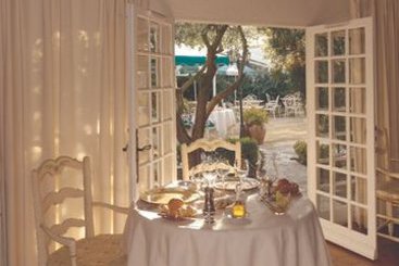 Hôtel Auberge De Cassagne  | Le Pontet | Vaucluse | France 9