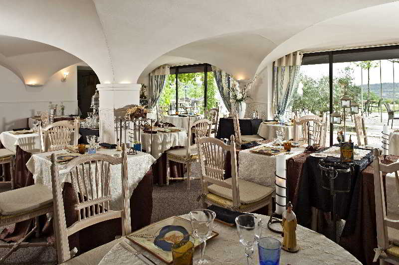 Hotel De Guilles  | Lourmarin | Vaucluse | France 11