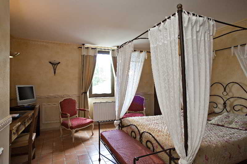 Hotel De Guilles  | Lourmarin | Vaucluse | France 16
