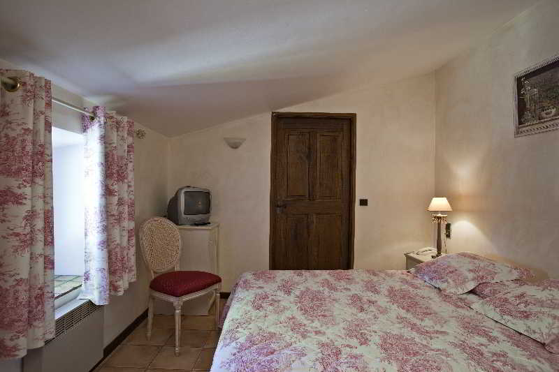 Hotel De Guilles  | Lourmarin | Vaucluse | France 17