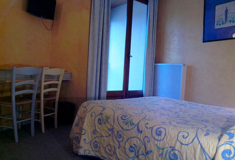 Hôtel De la Rotonde  | La Ciotat | Bouches du Rhone | France 11