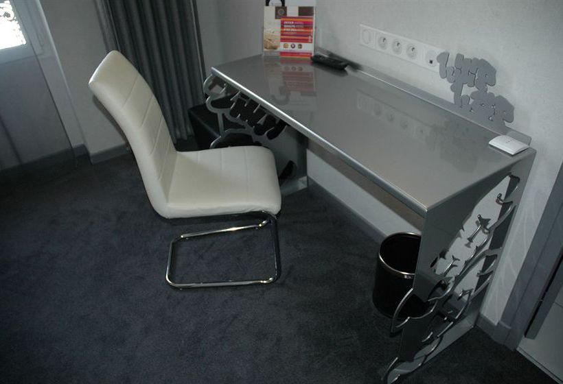 Inter-Hotel De l'Univers  | Montlucon | Allier | France 18