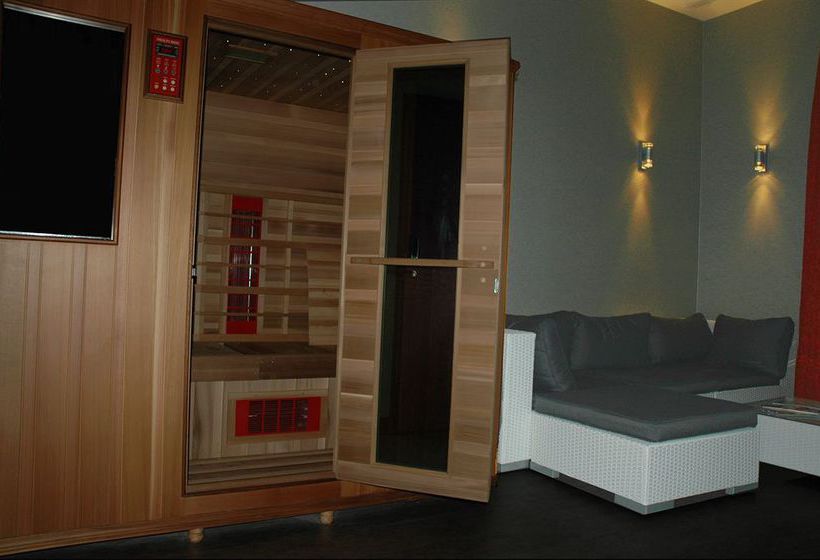 Inter-Hotel De l'Univers  | Montlucon | Allier | France 20