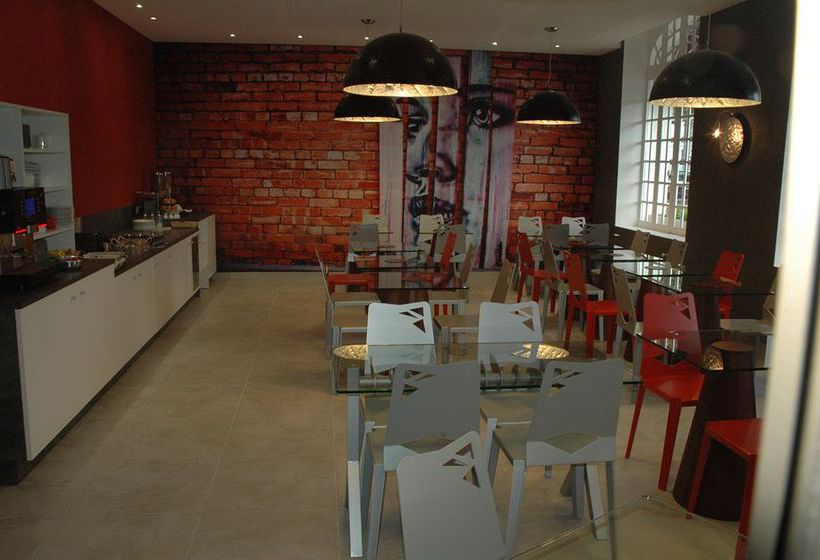 Inter-Hotel De l'Univers  | Montlucon | Allier | France 4