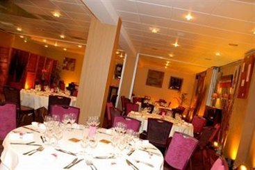 Hôtel Des Quatrans  | Caen | Calvados | France 16