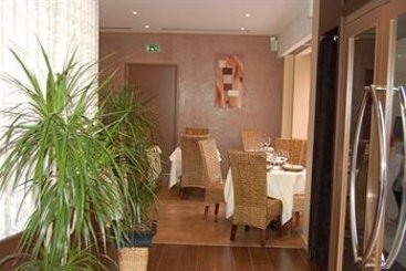 Hôtel Des Quatrans  | Caen | Calvados | France 3