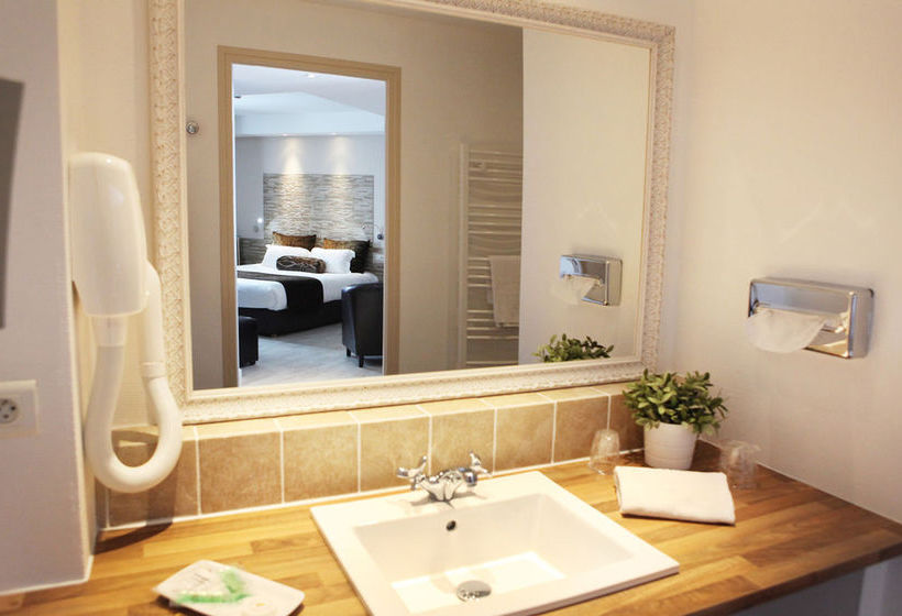 Hôtel Des Voyageurs  | Fougeres | Ille-et-Vilaine | France 12