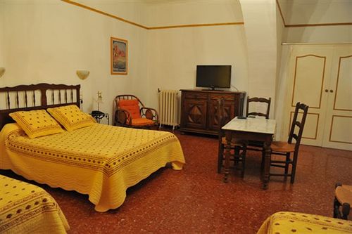 Hôtel Du Forum  | Arles | Bouches du Rhone | France 7