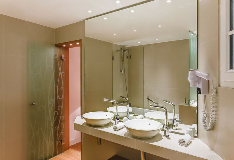 Hôtel Pas de Calais  | Paris | Paris | France 14