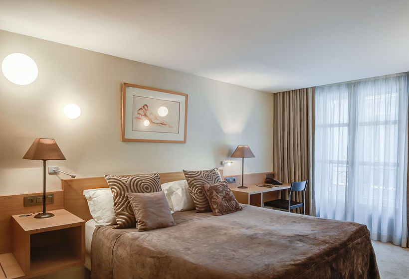 Hôtel Pas de Calais  | Paris | Paris | France 7