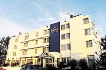 Hotel Express By Holiday Inn 