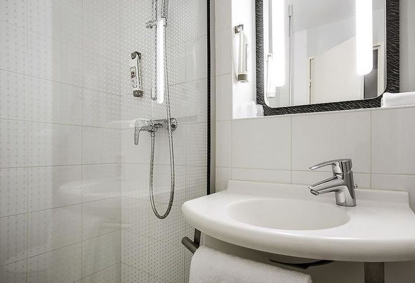 Hôtel Ibis Saint Denis Stade Ouest  | Saint Denis | Seine Saint Denis | France 9