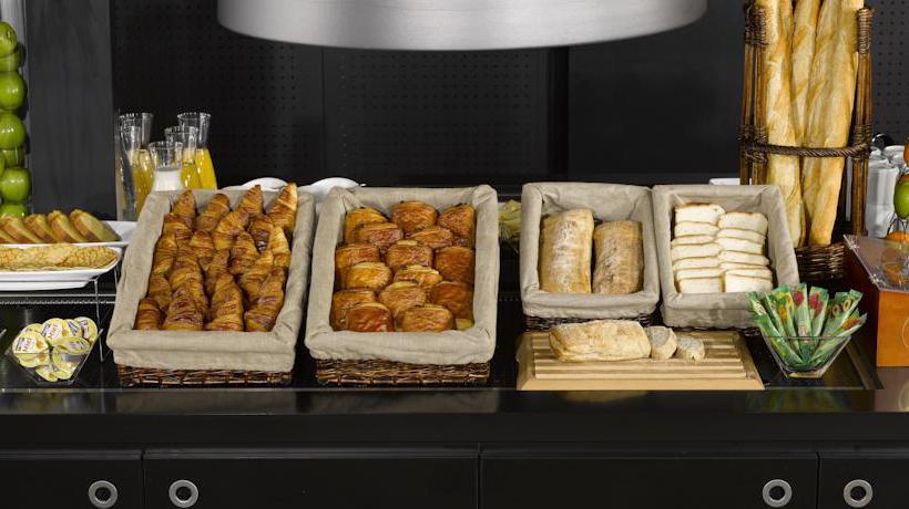 Hôtel Campanile Clermont Ferrand Le Brézet  | Clermont Ferrand | Puy-de-Dome | France 1