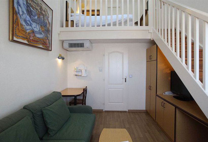 Hôtel Kyriad Avignon Le Pontet  | Le Pontet | Vaucluse | France 11