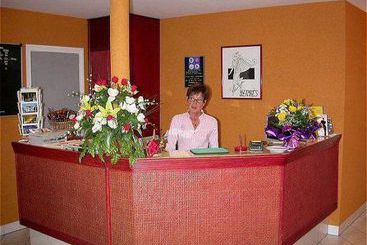 Hotel Hermes Levallois Perret Altos del Sena