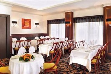 Hôtel D'Irlande  | Lourdes | Hautes-Pyrenees | France 4