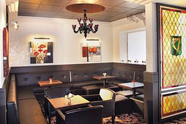 Hôtel D'Irlande  | Lourdes | Hautes-Pyrenees | France 7