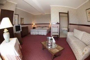 Hôtel La Petite Auberge  | Tourtour | Var | France 5