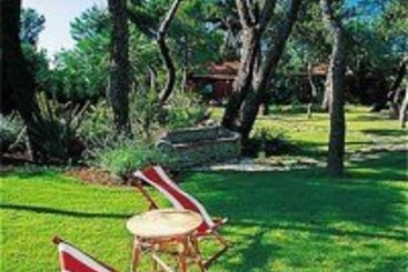 Hotel Le Clos des Pins Bistro Fleuri Canet en Roussillon Pirineos Orientales