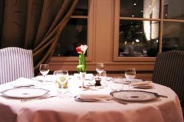 Hôtel Best Western Le Dauphin Le Spa du Prieure  | Caen | Calvados | France 10