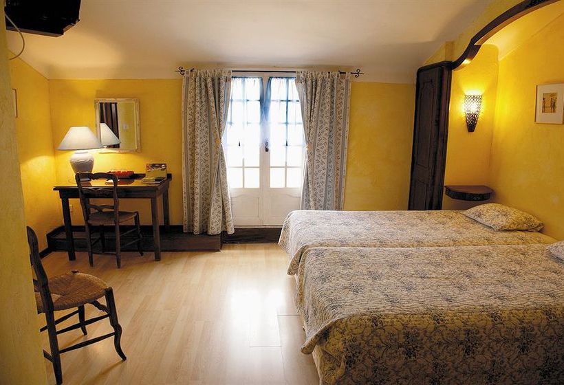 Auberge Du Mas De La Feniere  | Arles | Bouches du Rhone | France 2