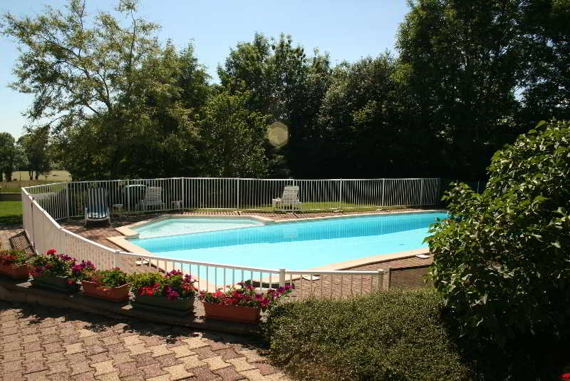 Inter-Hotel Le Gerfaut  | Salers | Cantal | France 10