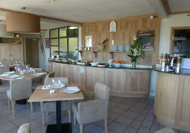 Inter-Hotel Le Gerfaut  | Salers | Cantal | France 14