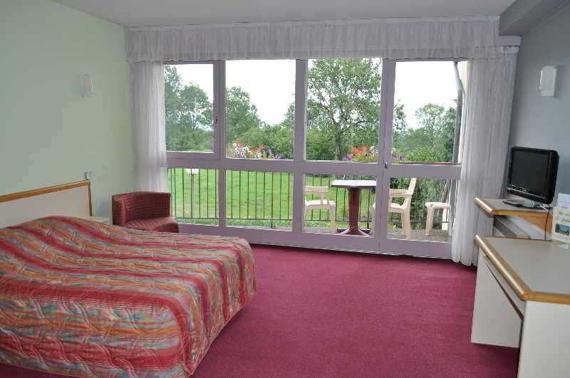 Inter-Hotel Le Gerfaut  | Salers | Cantal | France 6