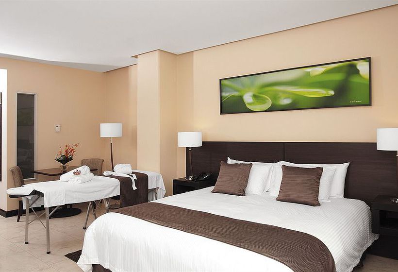 Hotel Studio Santa Ana San José