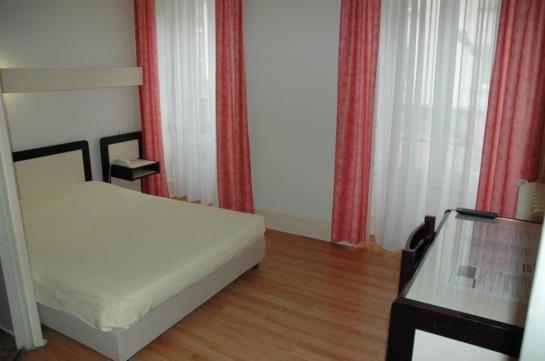 Hôtel Le Petit Trianon  | Strasbourg | Bas-Rhin | France 7