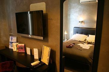 Hôtel Le Richelieu  | Marseille | Bouches du Rhone | France 5