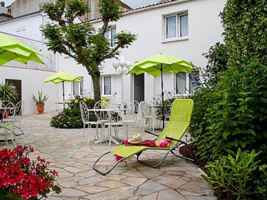 Hôtel Les Hirondelles  | Les Sables d'Olonne | Vendee | France 20