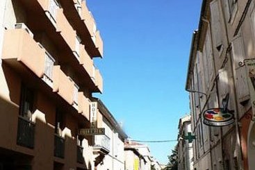 Hotel Les Tuileries Nimes Gard