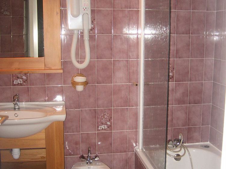 Hôtel Le Catinat Fleuri  | Guillestre | Hautes-Alpes | France 10