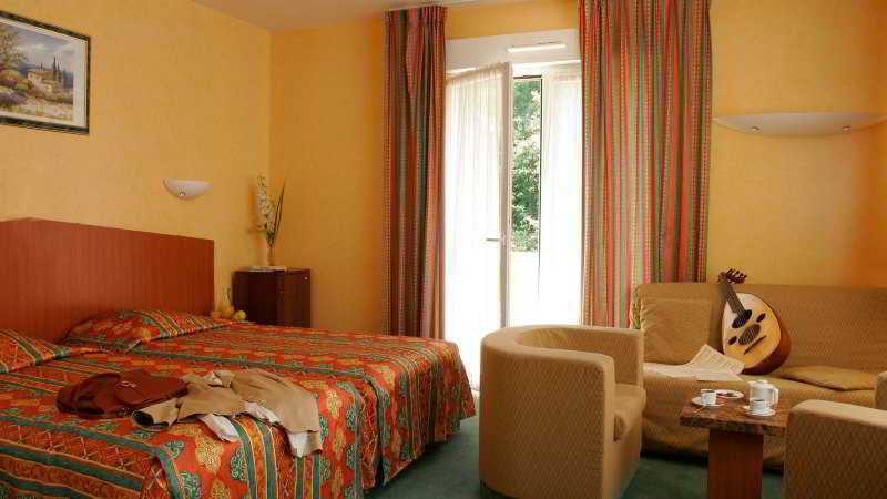 Hotel L'Oree du Bois  | Vittel | Vosges | Frankreich 9